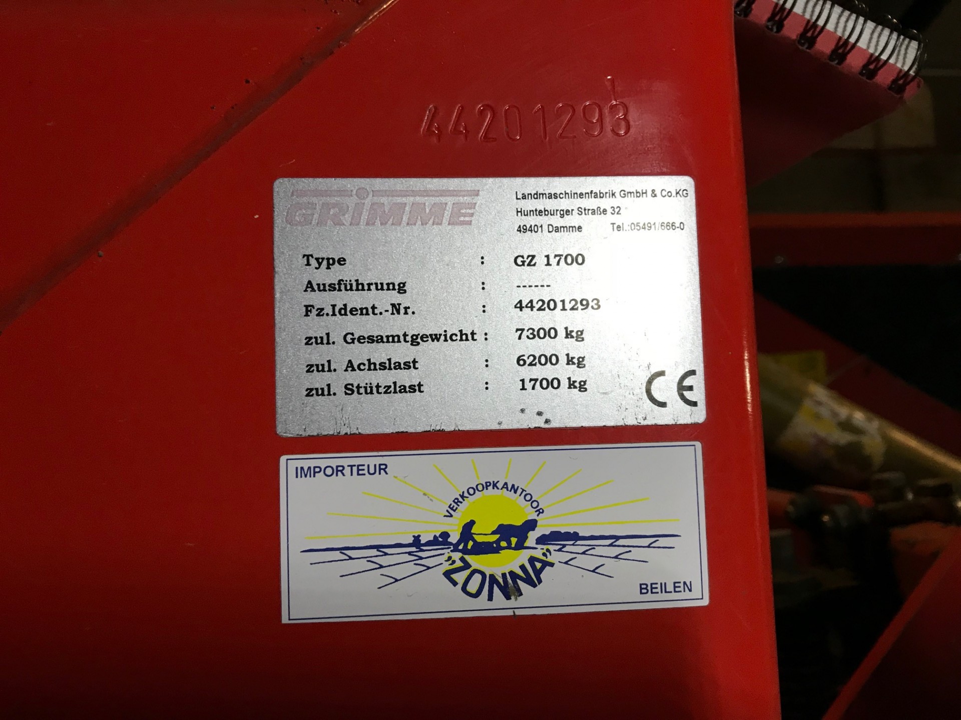 Grimme GZ1700 DL 1 прицепной картофелеуборочный комбайн
