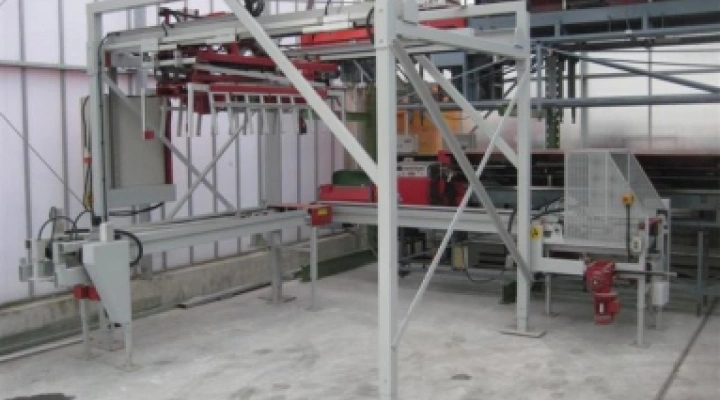 Intrasit-Alcoa unloading-destacking system image 1