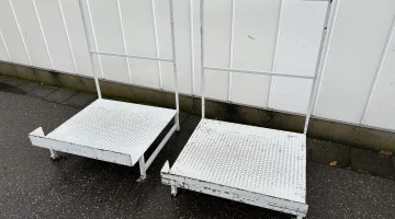 Treapta platformă de fier pentru a sta în picioare