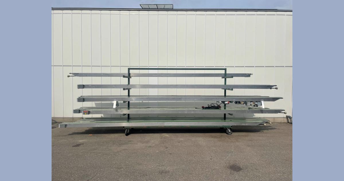 Javo conveyor system for potplants • Duijndam Machines