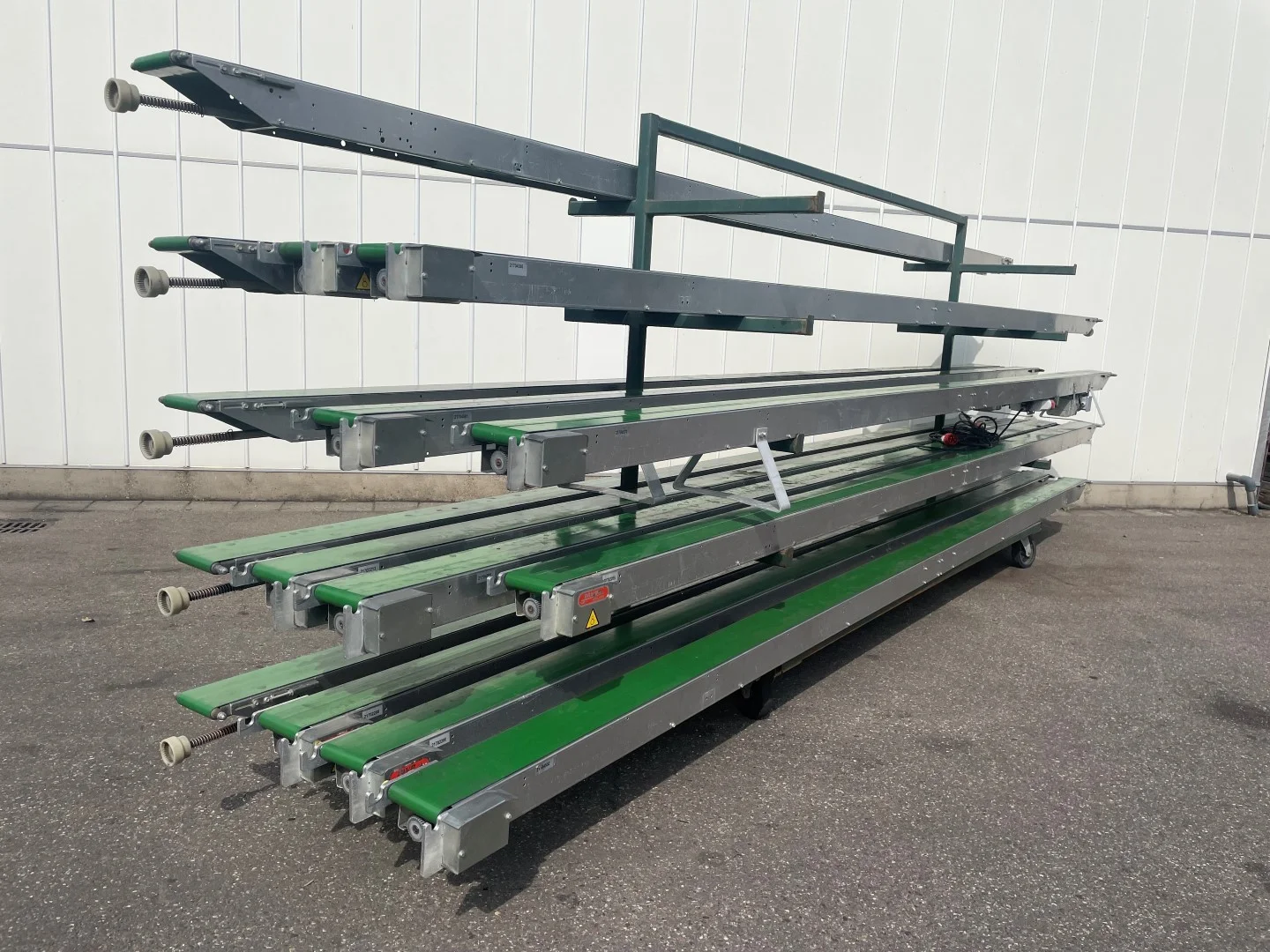 Javo conveyor system for potplants • Duijndam Machines