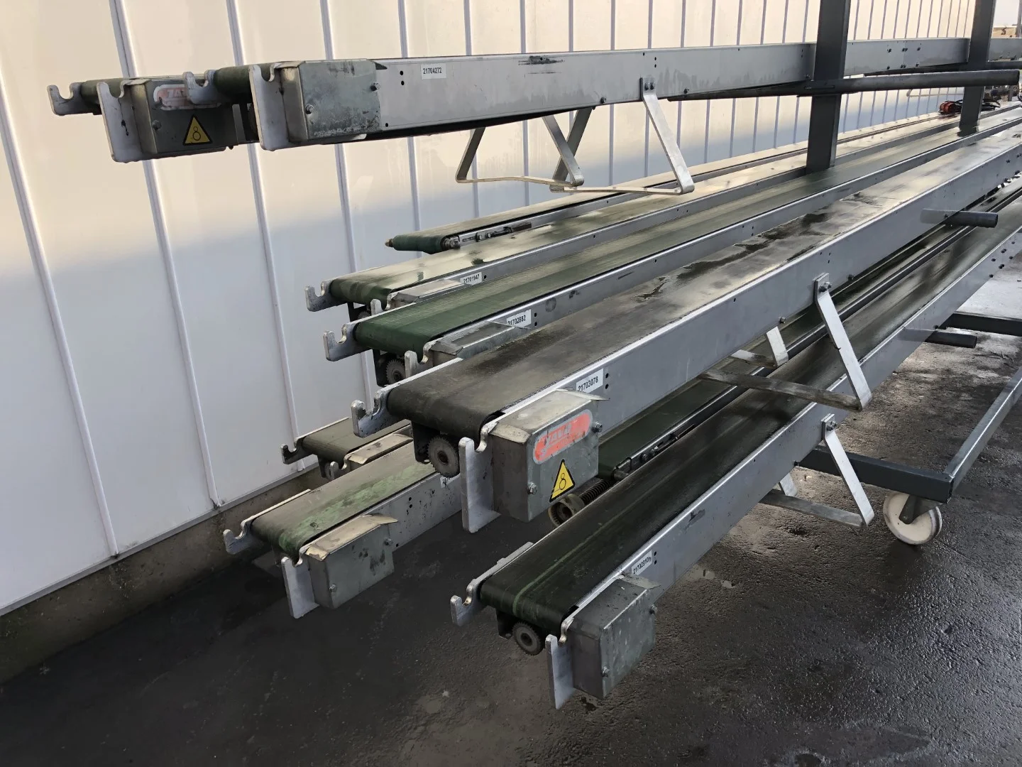 Javo conveyor system for potplants • Duijndam Machines