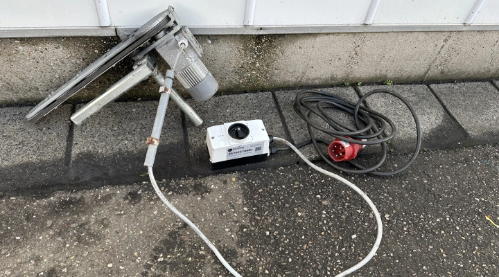 Javo curve support 380 volt