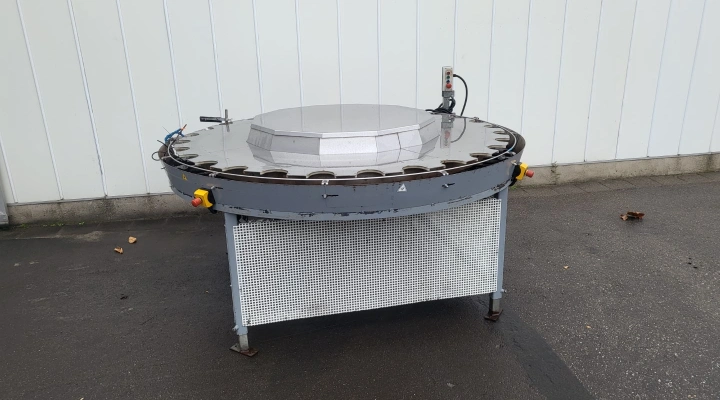 Javo potting table