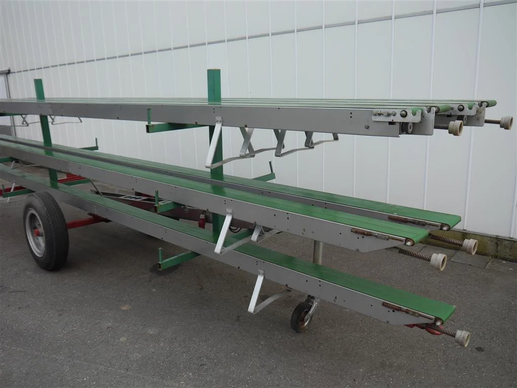Javo conveyors for potplants 15 cm • Duijndam Machines