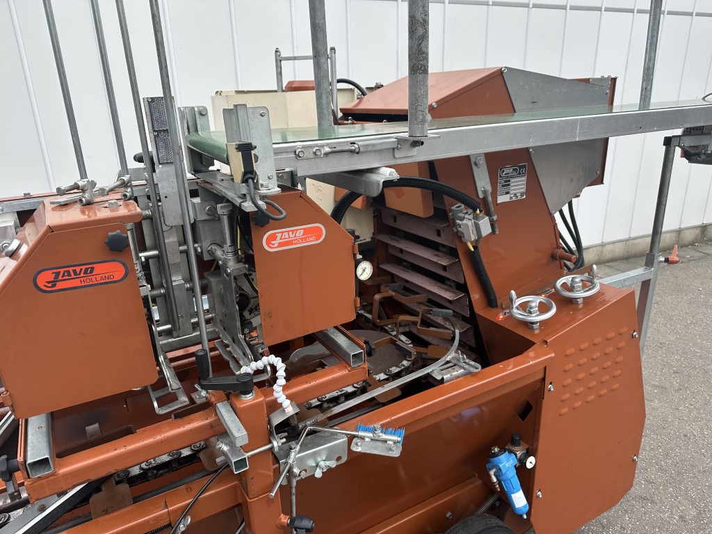 Javo Standaard potting machine with double pneumatic pot dispenser and discharger