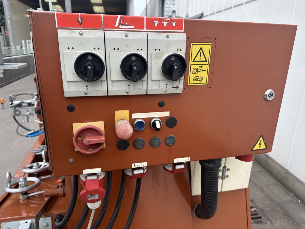 Javo Standaard potting machine with double pneumatic pot dispenser and discharger