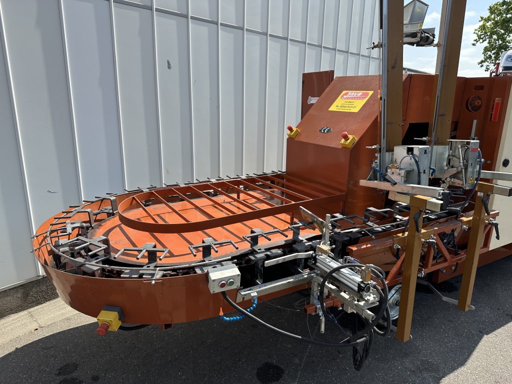 Javo Super Mega potting machine with double pneumatic potdispenser
