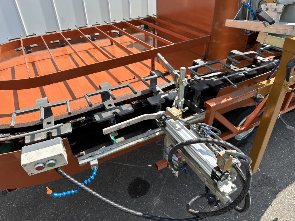 Javo Super Mega potting machine with double pneumatic potdispenser