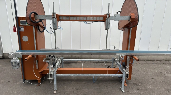 Javo transfer robot for potplants with conveyor