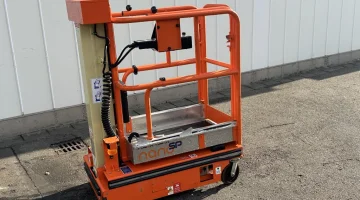 JLG Nano SP mobile mast lift