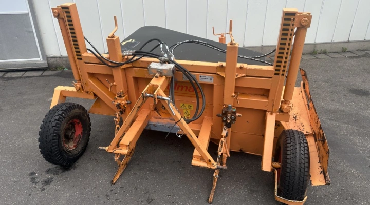 Keulmac FK onion haulm topper