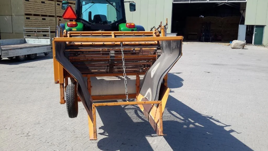 Keulmac windrower digger for onions 150 cm • Duijndam Machines