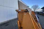 Keulmac tipping trailer for havesting in 4 big crates