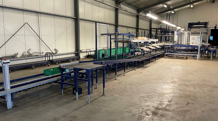 Koat vine tomato processing line