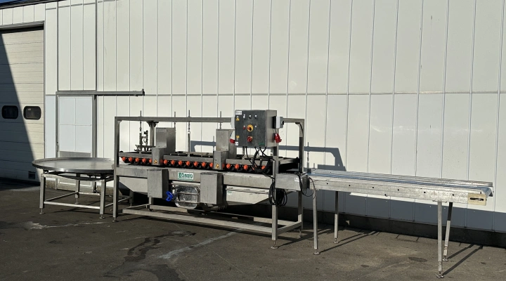 König RWM 3000 washing machine for vegetables stainless steel with brushes, conveyor and turntable