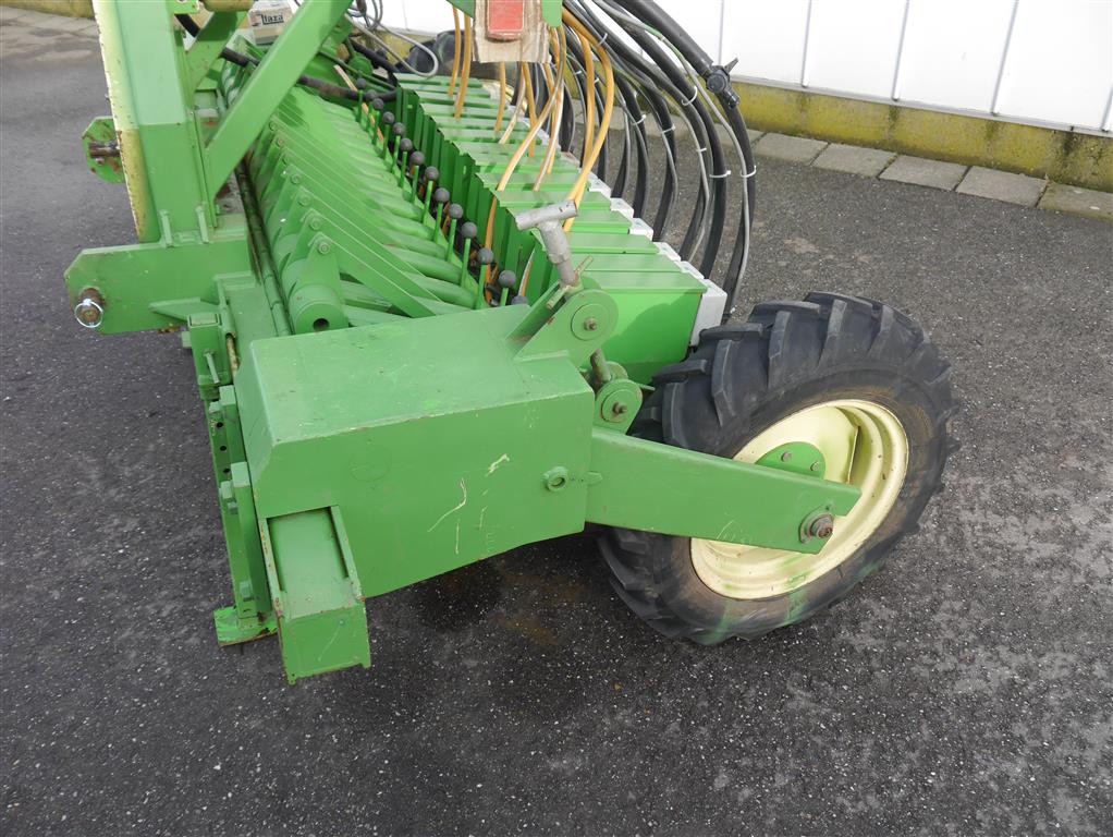 Koppert 1-2-3 lines sowing machine