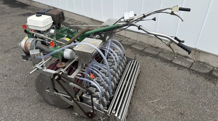 Koppert Dombo pneumatic sowing machine 12 rows