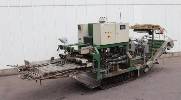 Koppert harvesting and bunching machine for radish