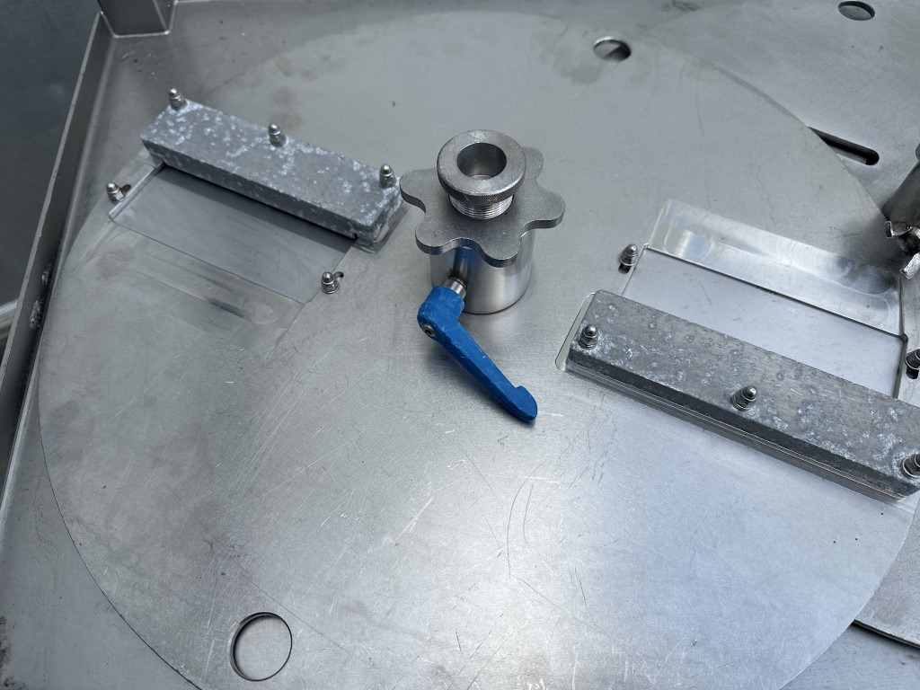 Kronen GS-10 ����������� ������ � 4�� ������ � ��������