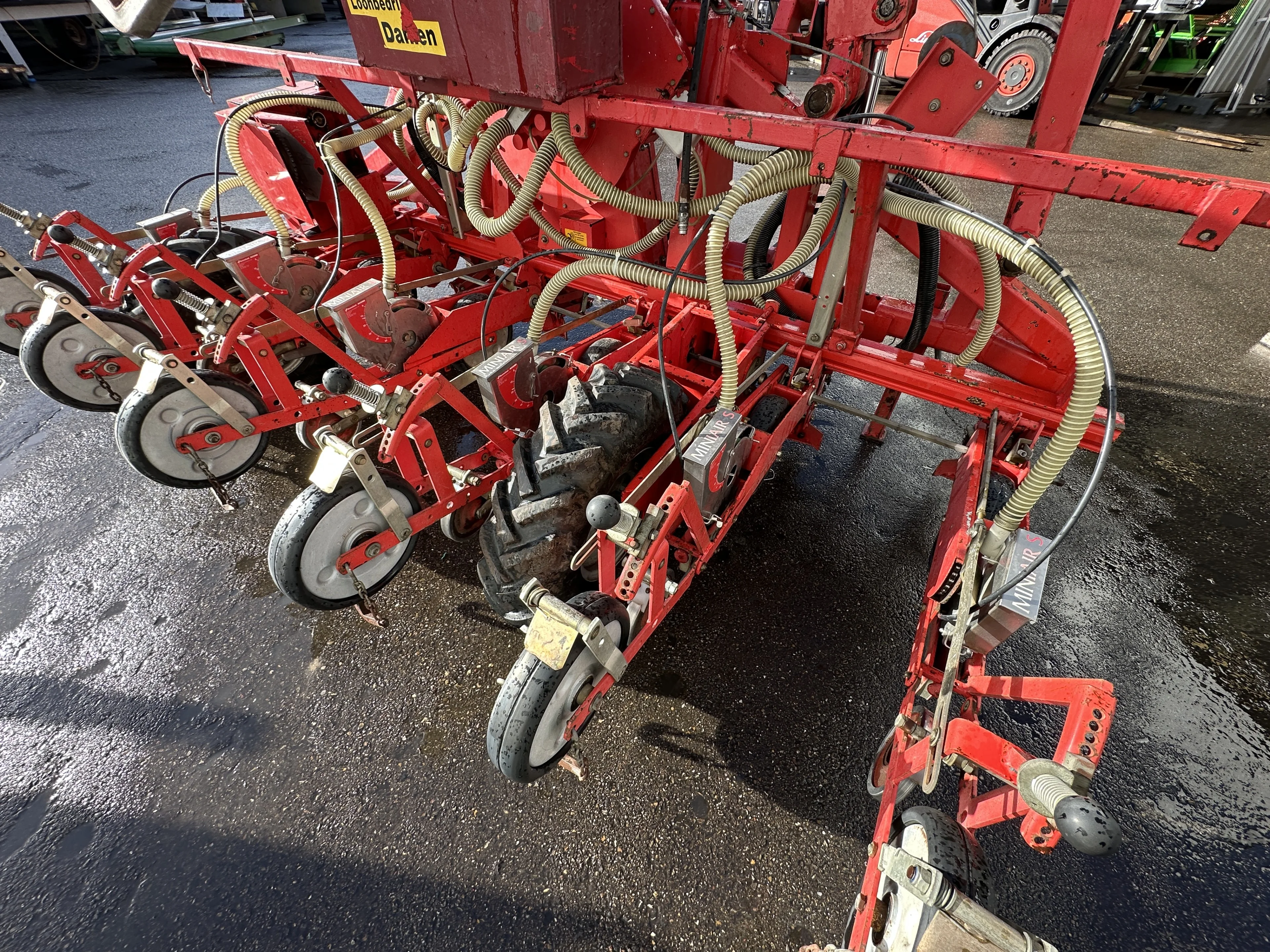Kverneland Accord Miniair S pneumatic sowing machine 12 rows ...