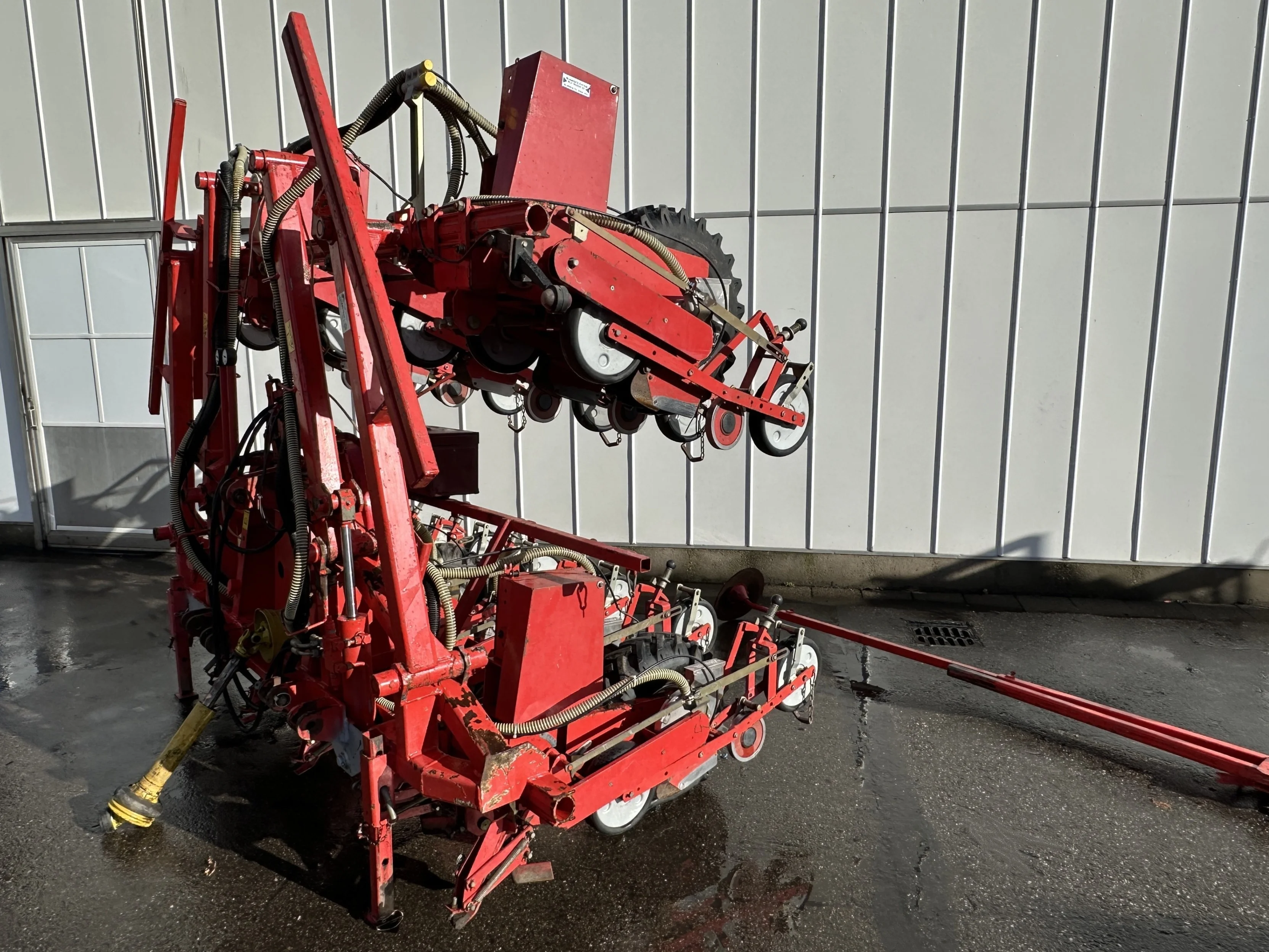 Kverneland Accord Miniair S pneumatic sowing machine 12 rows ...