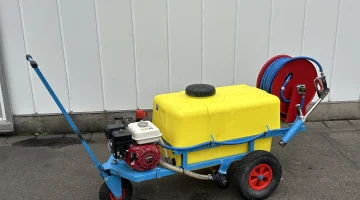 KWH spraying wagon 200 Liter with petrol engine