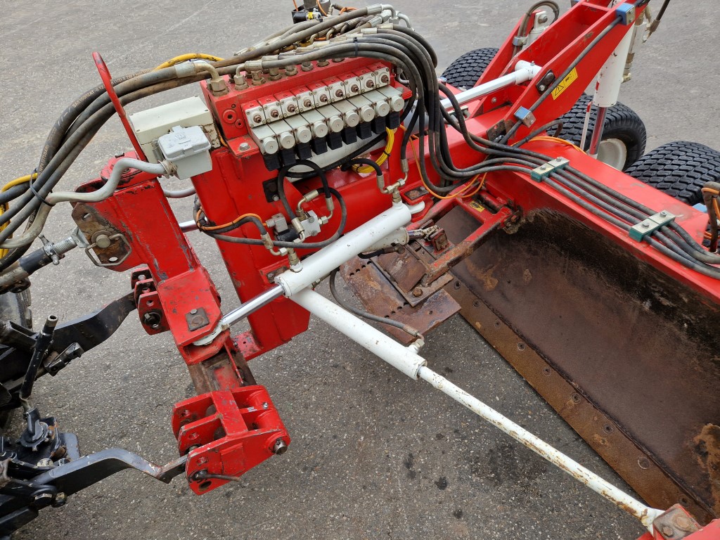 ������� Landini REX 85 F � ������������� SBO