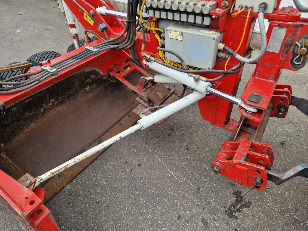 ������� Landini REX 85 F � ������������� SBO