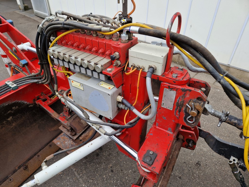 ������� Landini REX 85 F � ������������� SBO