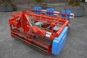 Lauwers 3 row carousel planting machine image 2