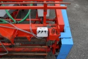 Lauwers 3 row carousel planting machine image 4