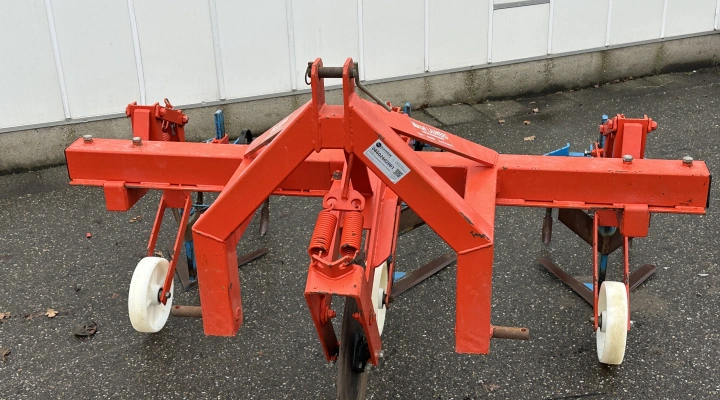 Lauwers schoffelmachine 2 rijig, 3 elementen