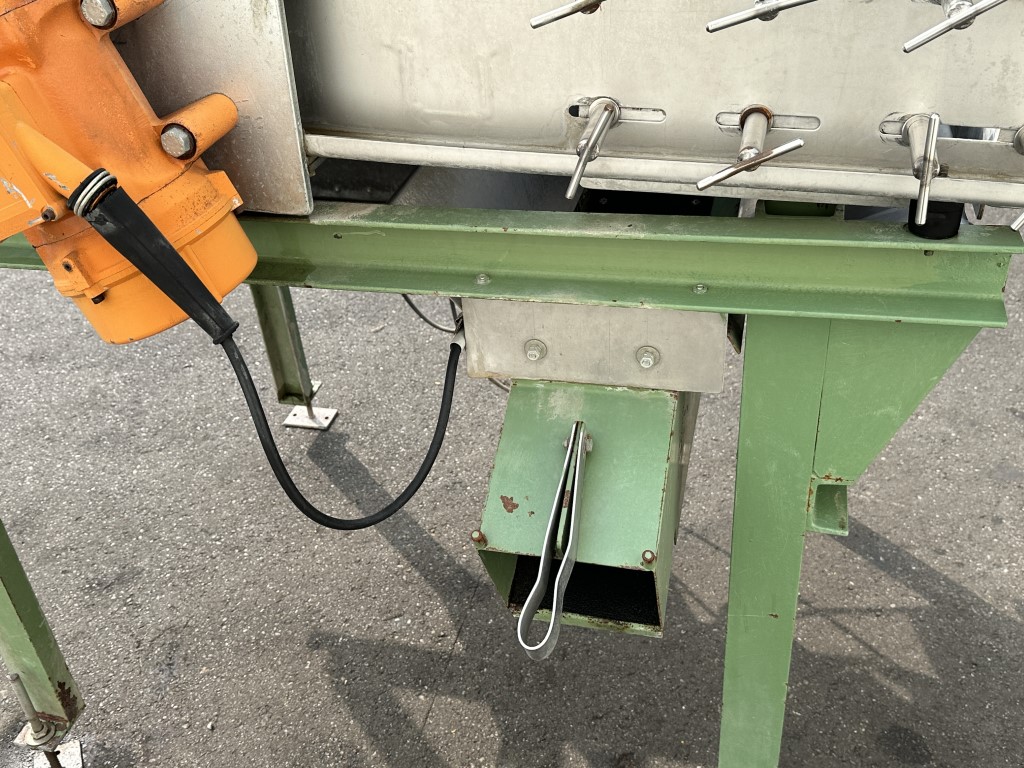 Schneider LS1000/3 �����a ��� ���������� �� ����� Schneider ��� ������ � �������