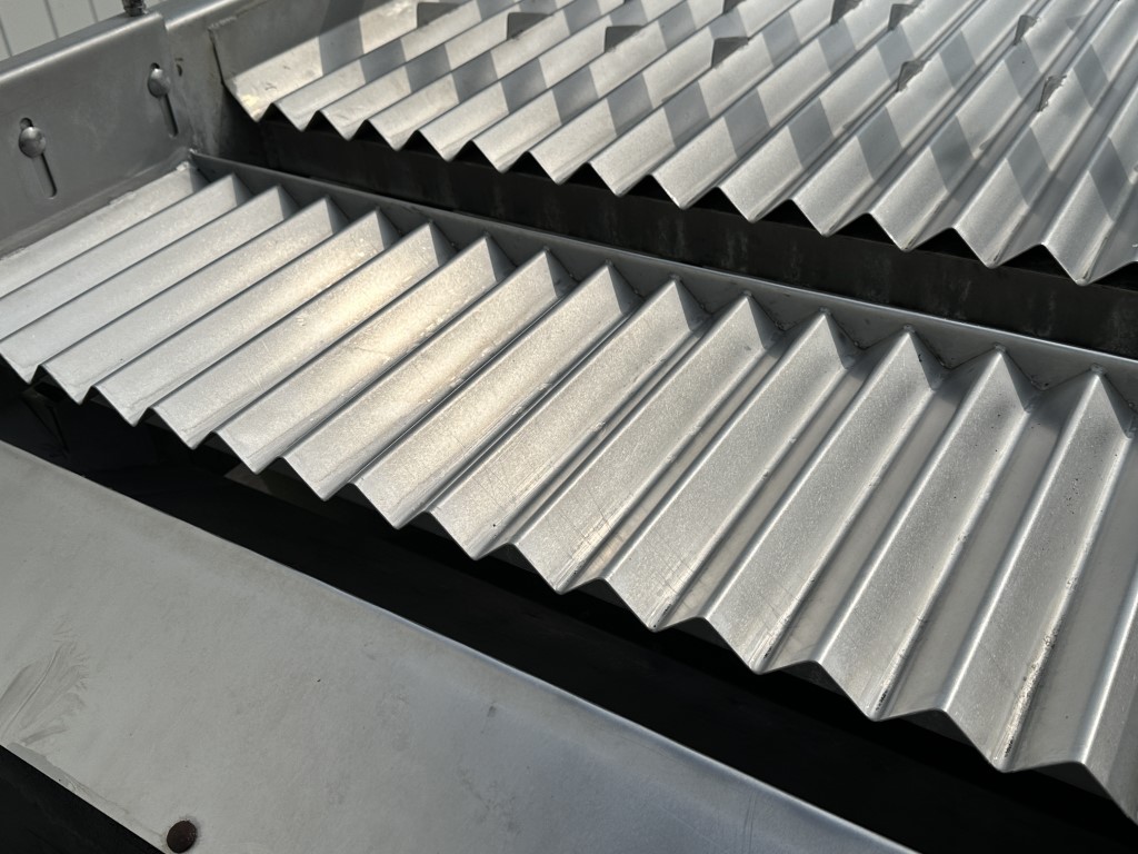 Schneider LS1000/3 �����a ��� ���������� �� ����� Schneider ��� ������ � �������