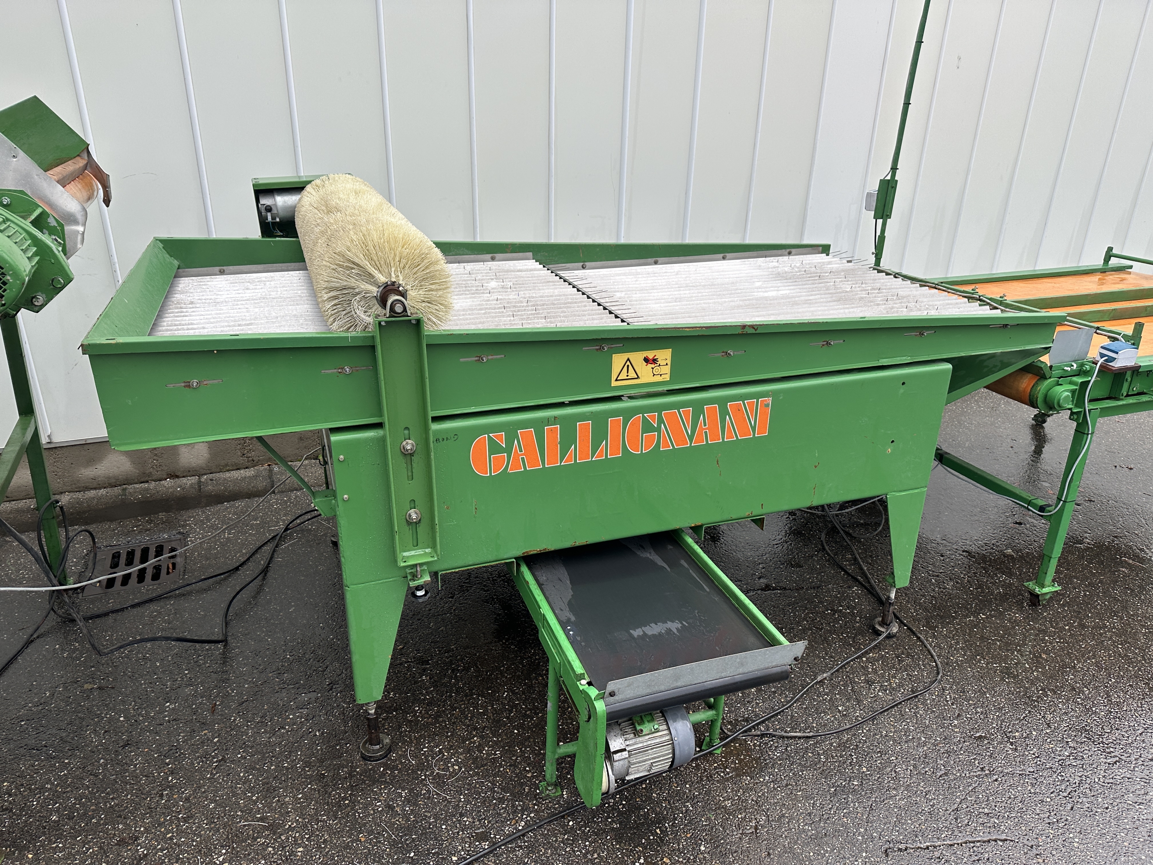 Gallignani �����a ��� ���������� �� ����� � �������� � ������������� ����������