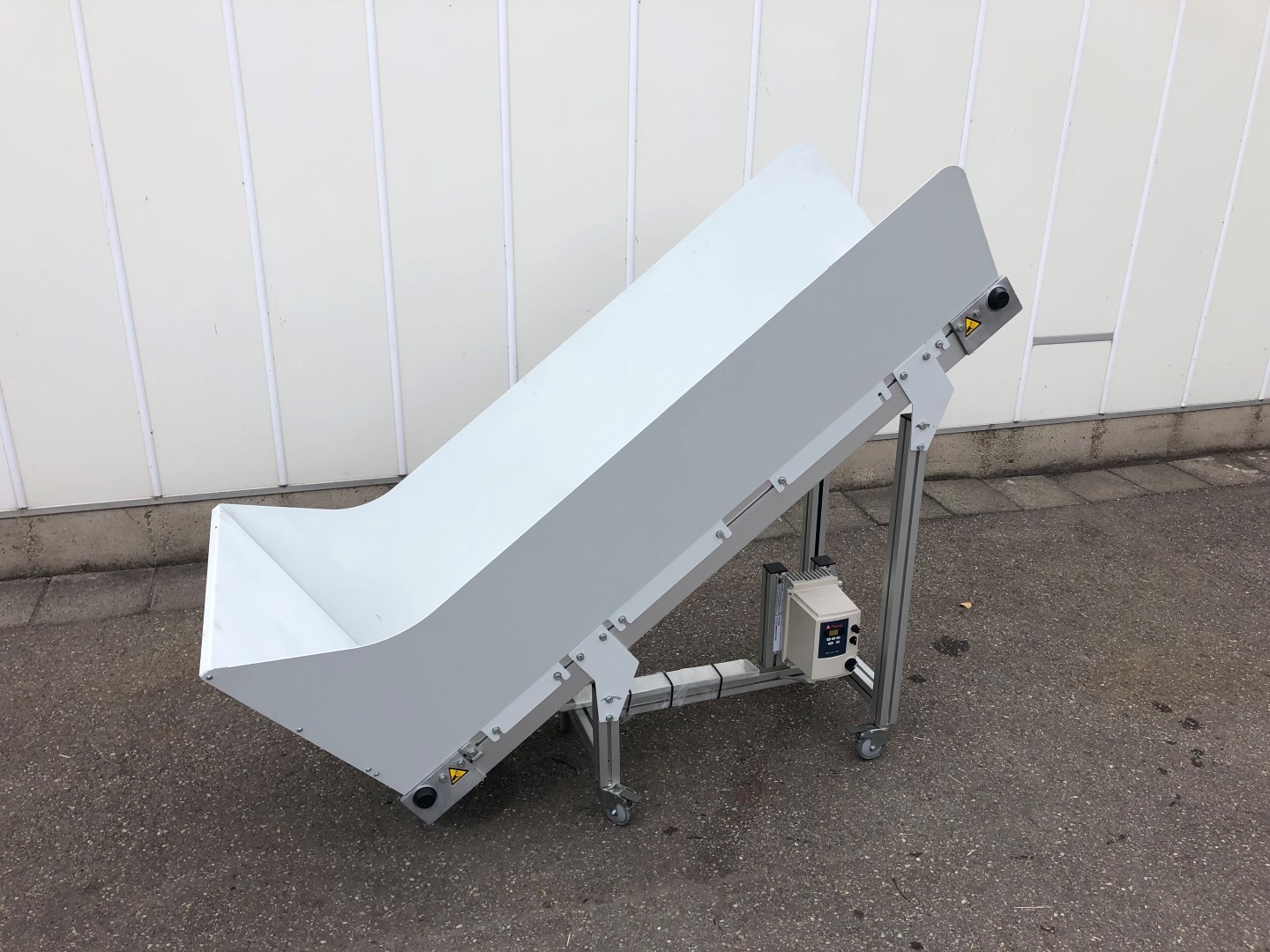 Лифт Logitrade 155 x 40 см