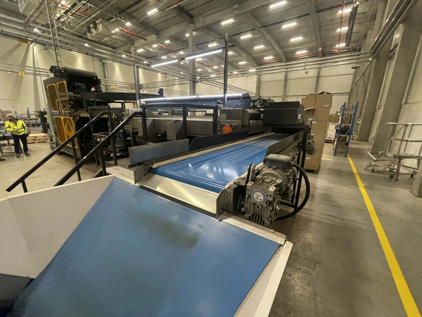 Manter M10 L weighing machine with infeed conveyor, buffer conveyor and ...