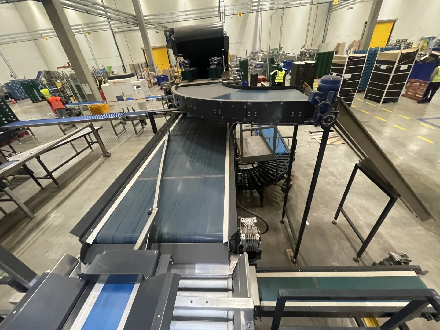 Manter M10 L weighing machine with infeed conveyor, buffer conveyor and ...