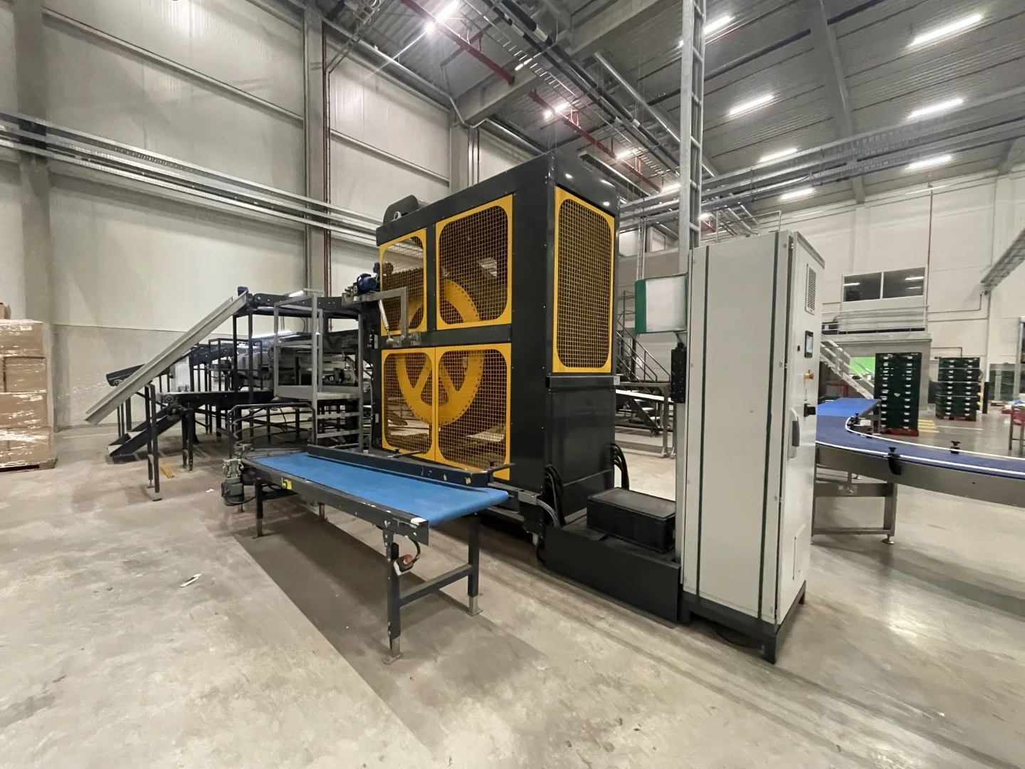 Manter M10 L weighing machine with infeed conveyor, buffer conveyor and ...