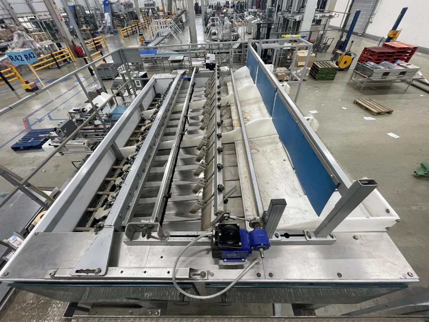 Manter VP16000 weighing machine with 3 elevators and dosing conveyors ...