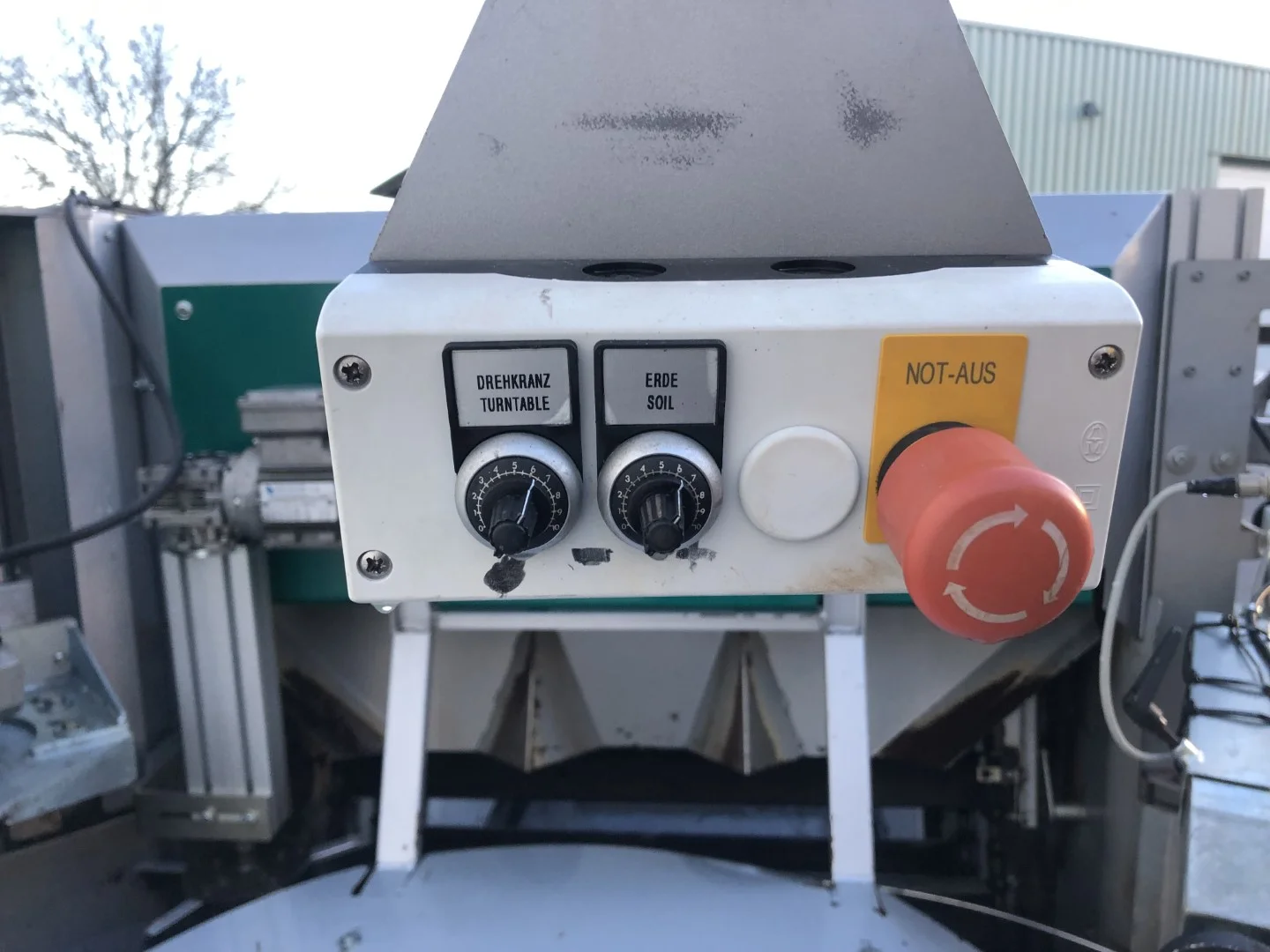 Mayer 2400 Potting machine with dispenser • Duijndam Machines