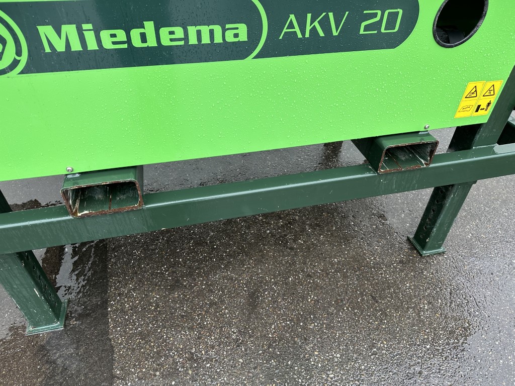 ����������� ������ Miedema AKV20