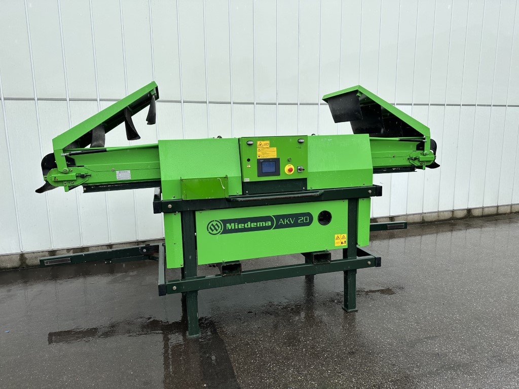 ����������� ������ Miedema AKV20