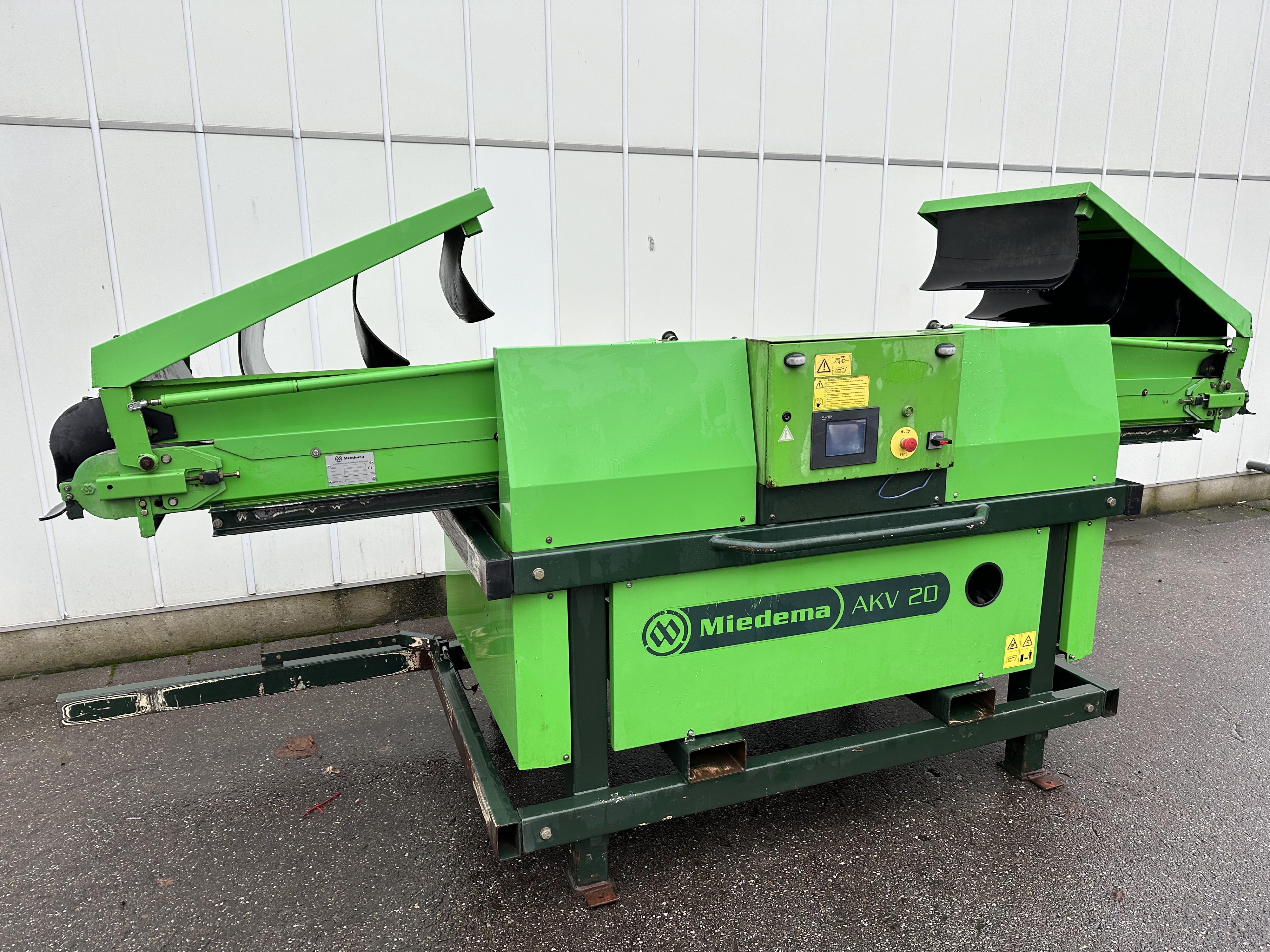 ����������� ������ Miedema AKV20