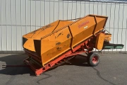Miedema SB55 receiving hopper 200 cm bottom width