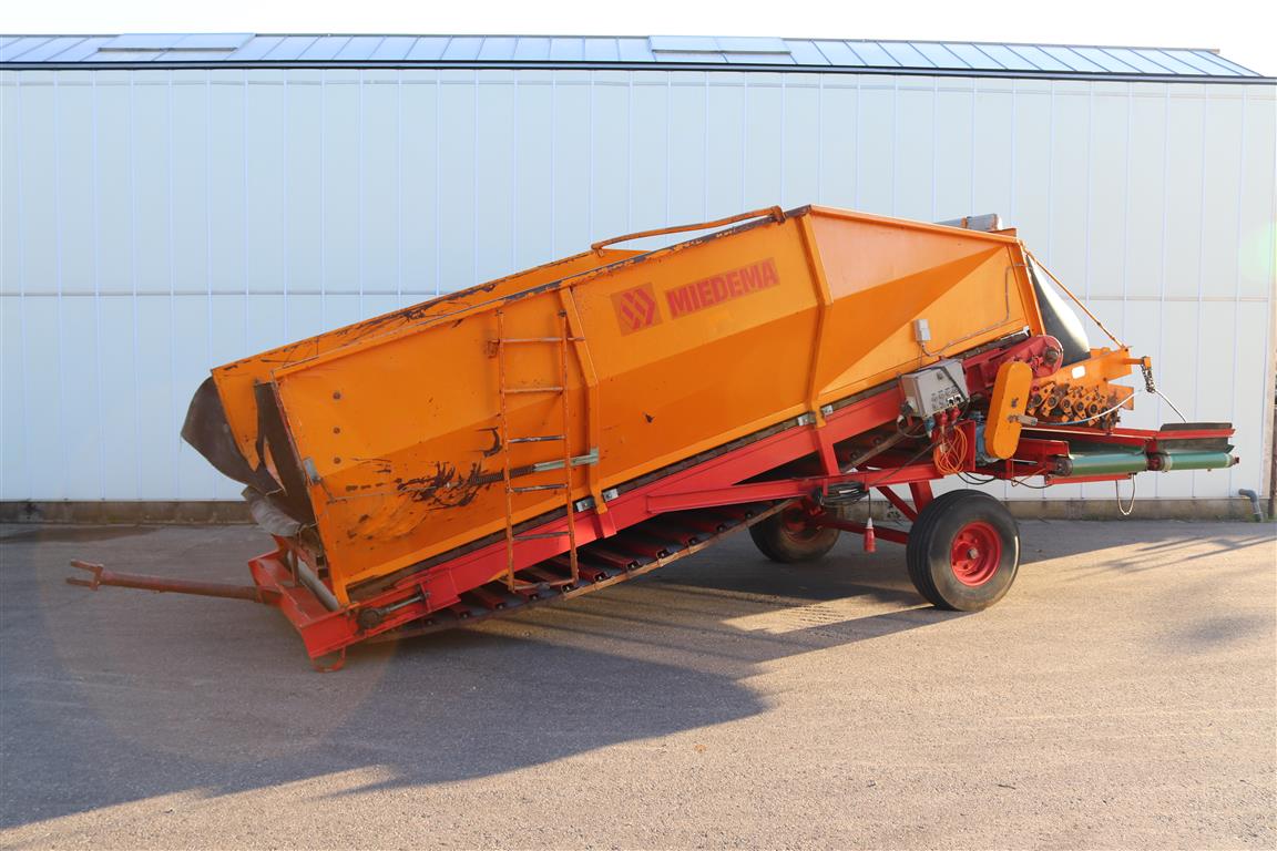 �������� ������ Miedema SB-60