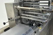 MIF Food Enginering A-412C flow pack machine With EME labeler
