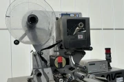 MIF Food Enginering A-412C flow pack machine With EME labeler