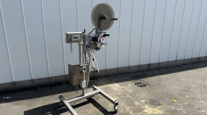 Multivac MR233 labelling machine